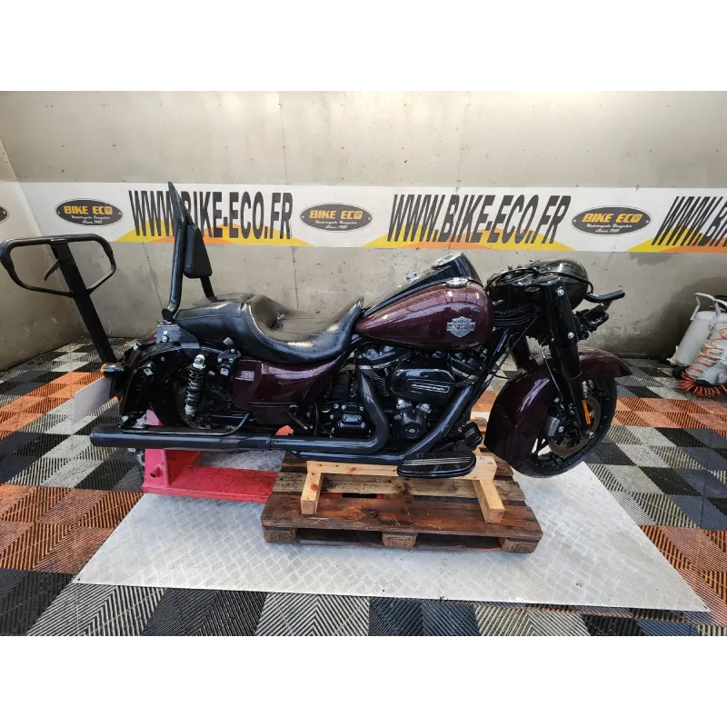 HARLEY DAVIDSON FLHRXS 1868 ROAD KING