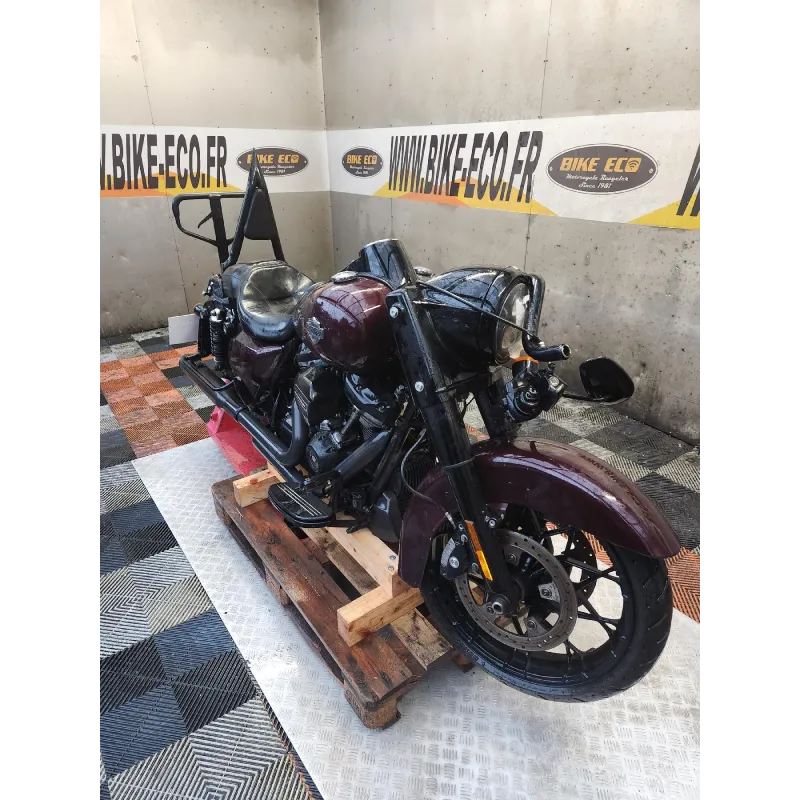 HARLEY DAVIDSON FLHRXS 1868 ROAD KING