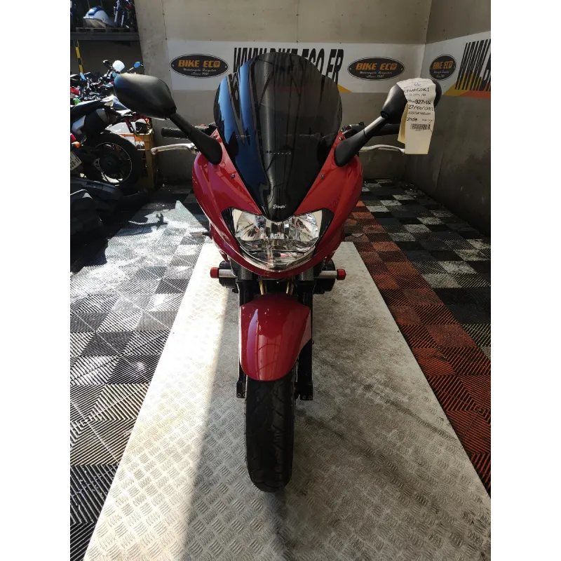 KAWASAKI ZR7S 750