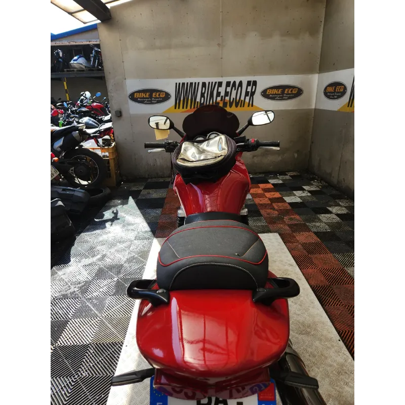 KAWASAKI ZR7S 750