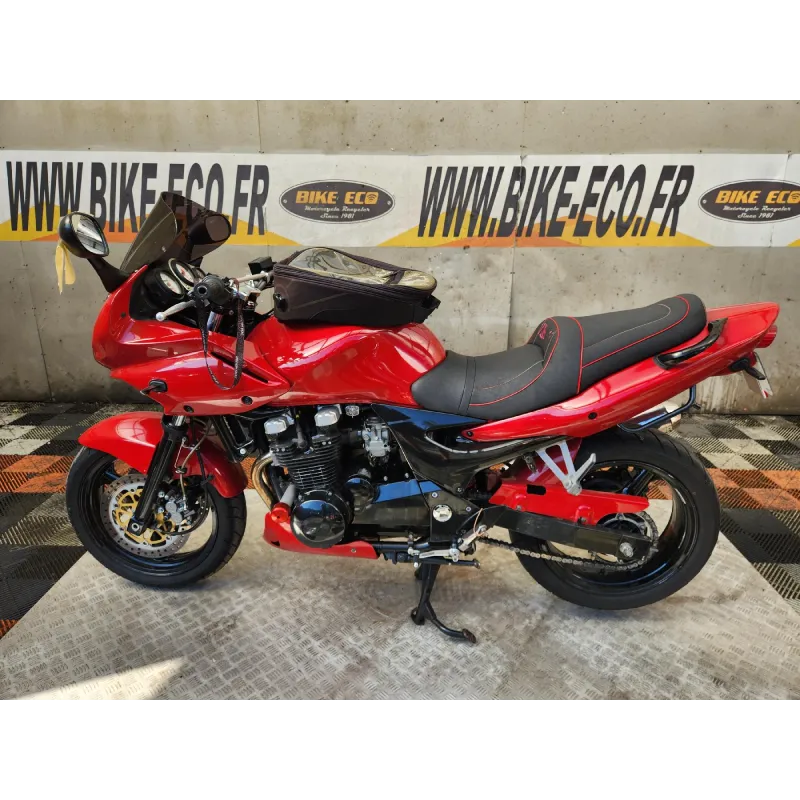 KAWASAKI ZR7S 750