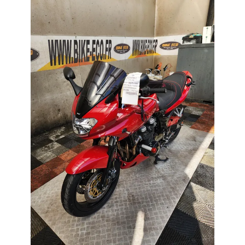 KAWASAKI ZR7S 750