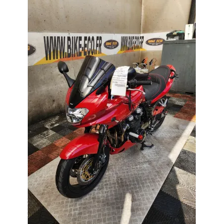 KAWASAKI ZR7S 750