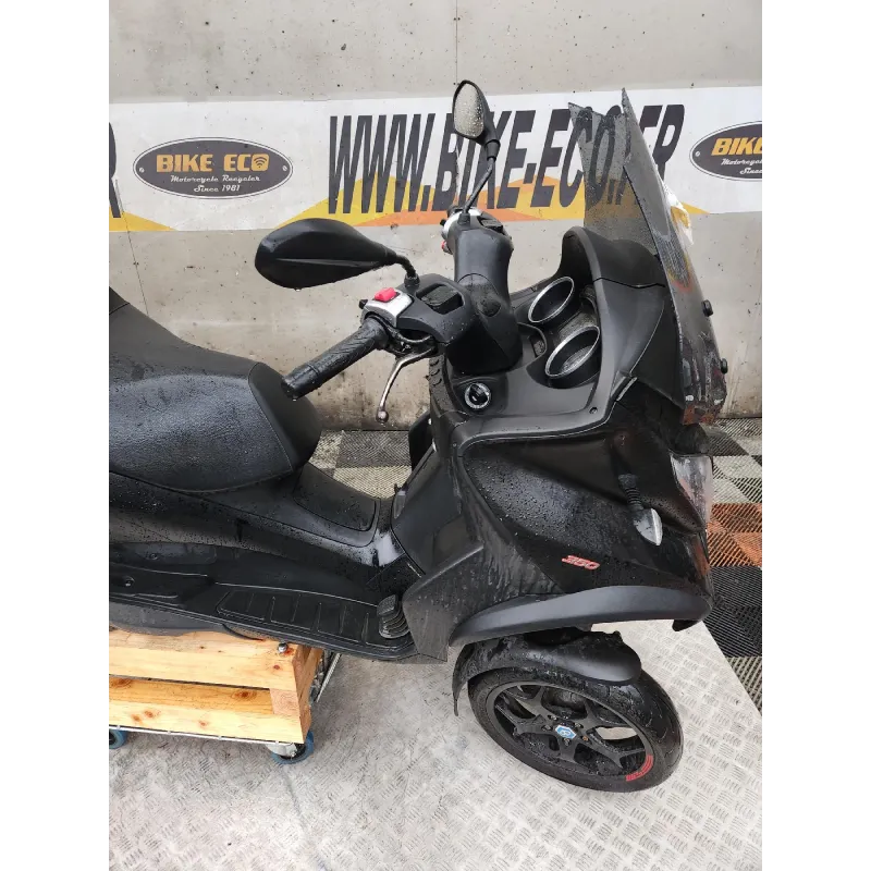 PIAGGIO MP3 350 LT .
