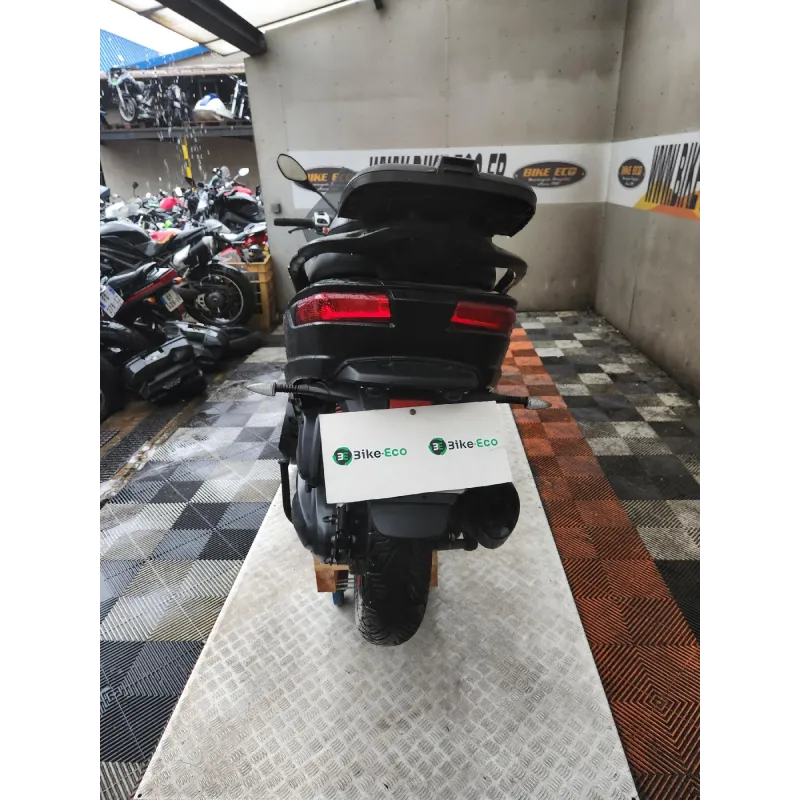 PIAGGIO MP3 350 LT .