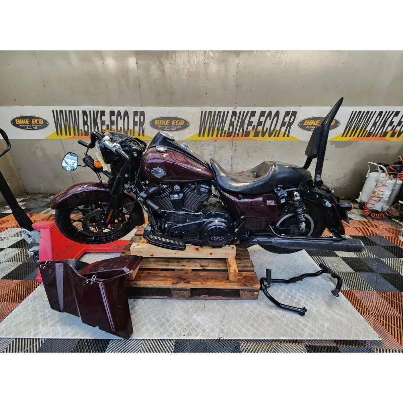 HARLEY DAVIDSON FLHRXS 1868 ROAD KING