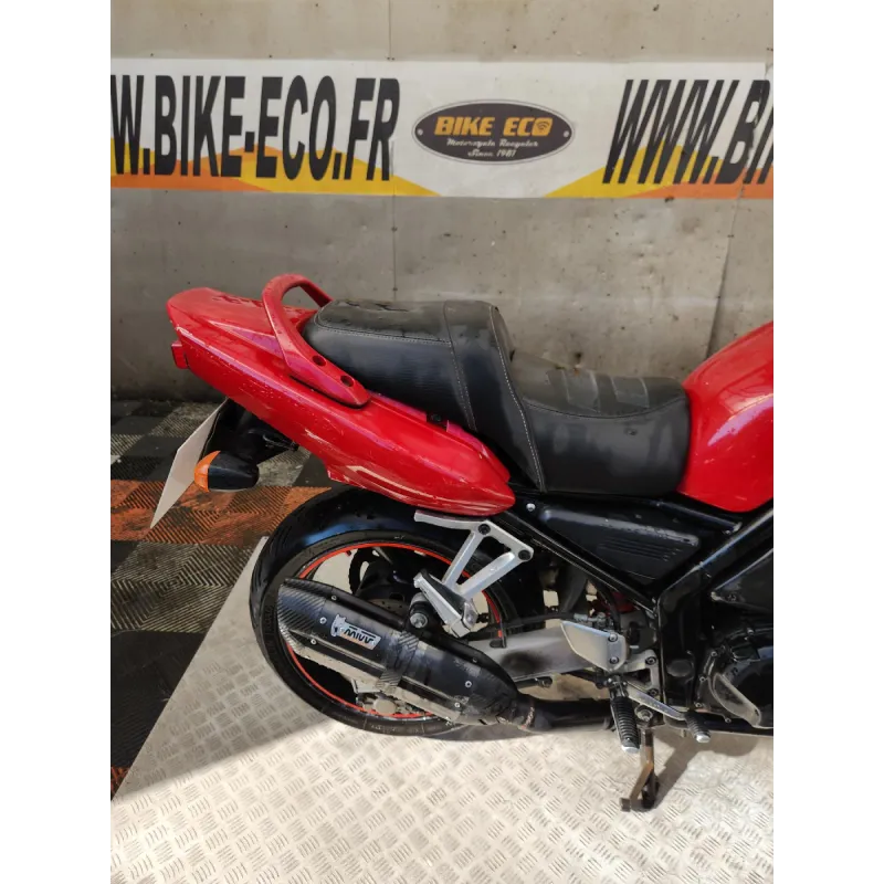 YAMAHA FZS 600 FAZER