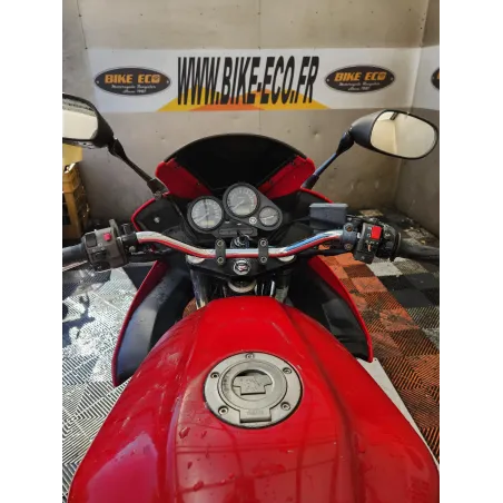 YAMAHA FZS 600 FAZER