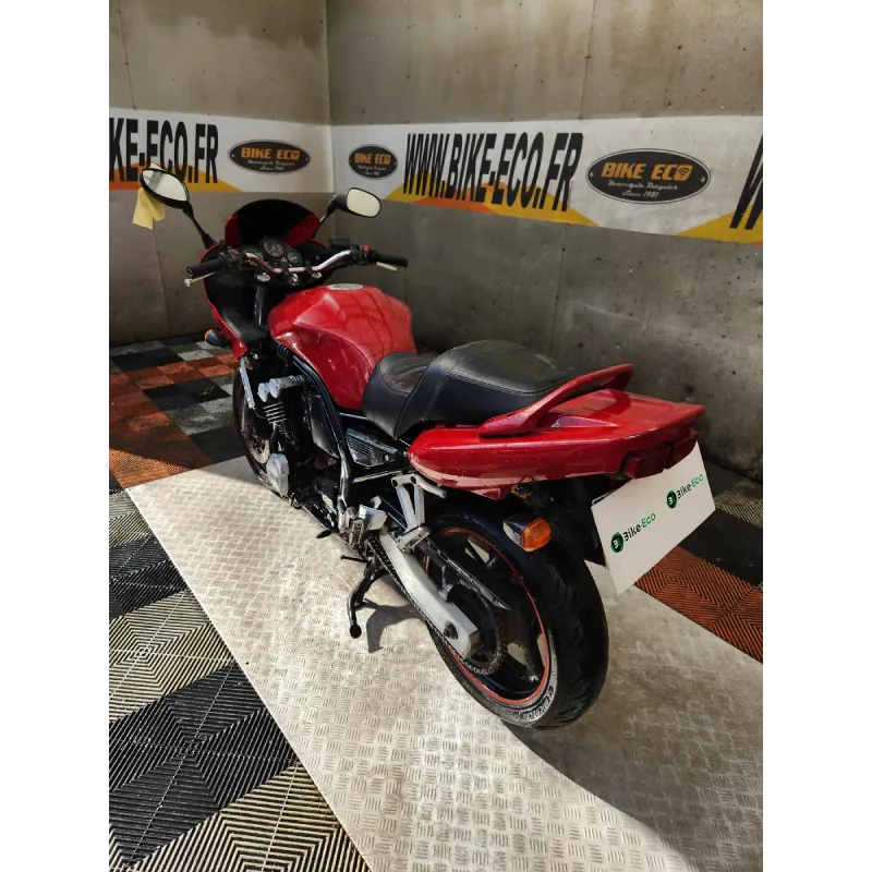 YAMAHA FZS 600 FAZER