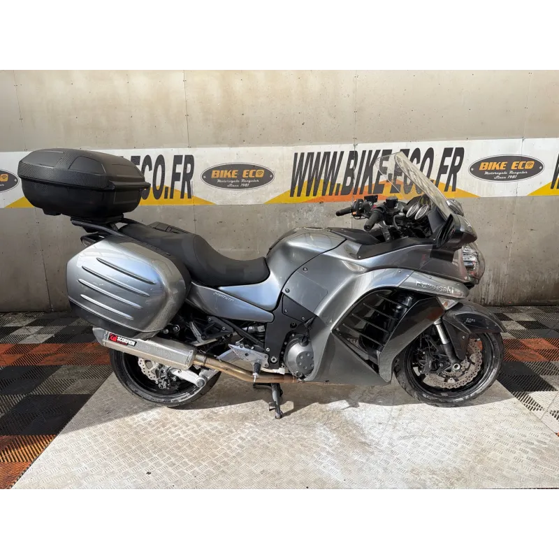 KAWASAKI 1400 GTR