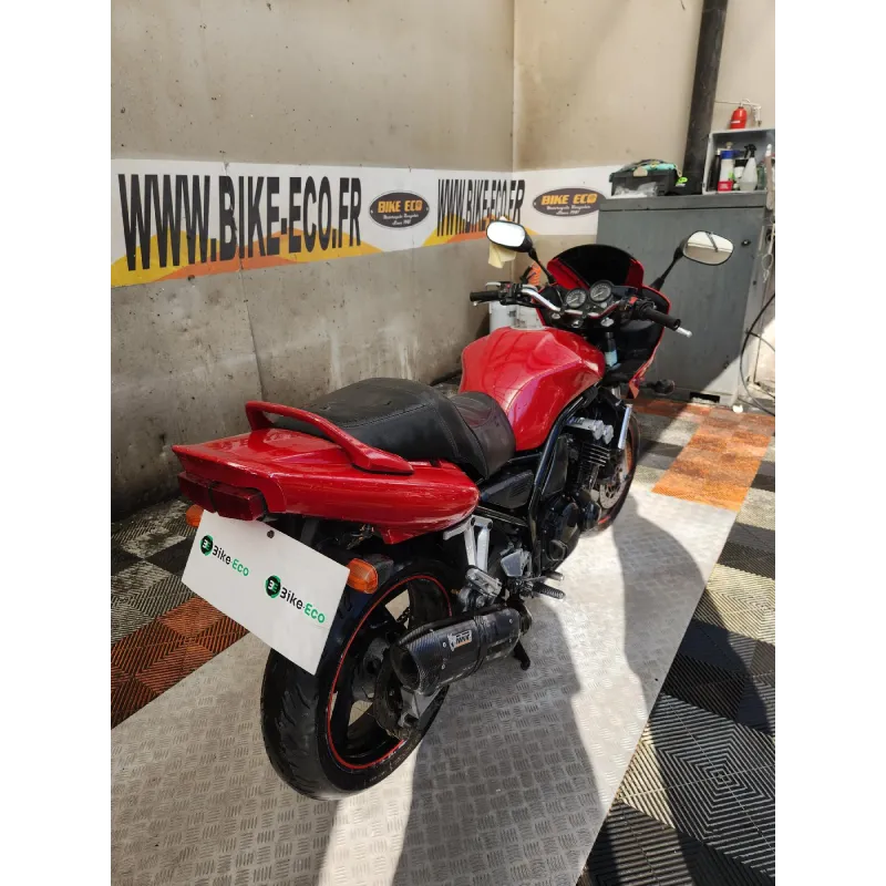 YAMAHA FZS 600 FAZER