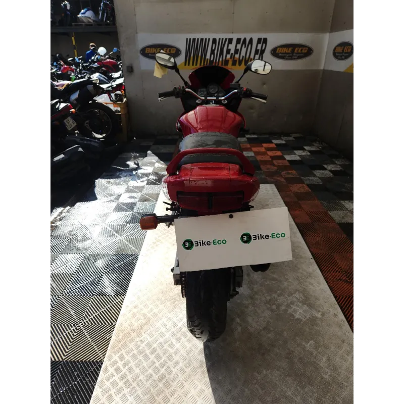 YAMAHA FZS 600 FAZER