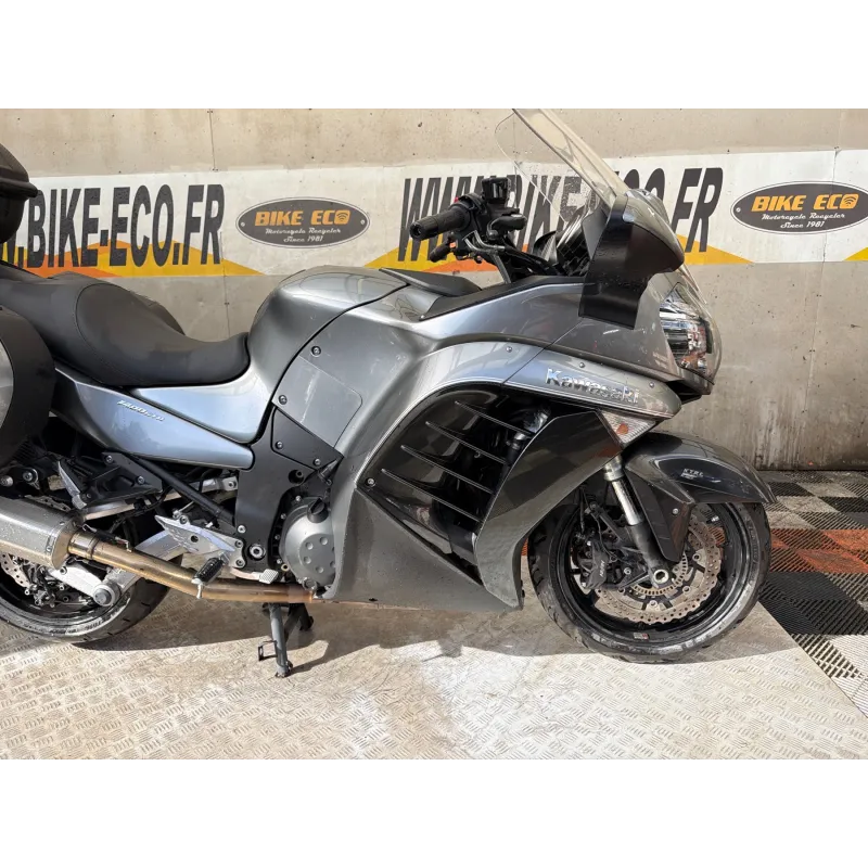 KAWASAKI 1400 GTR
