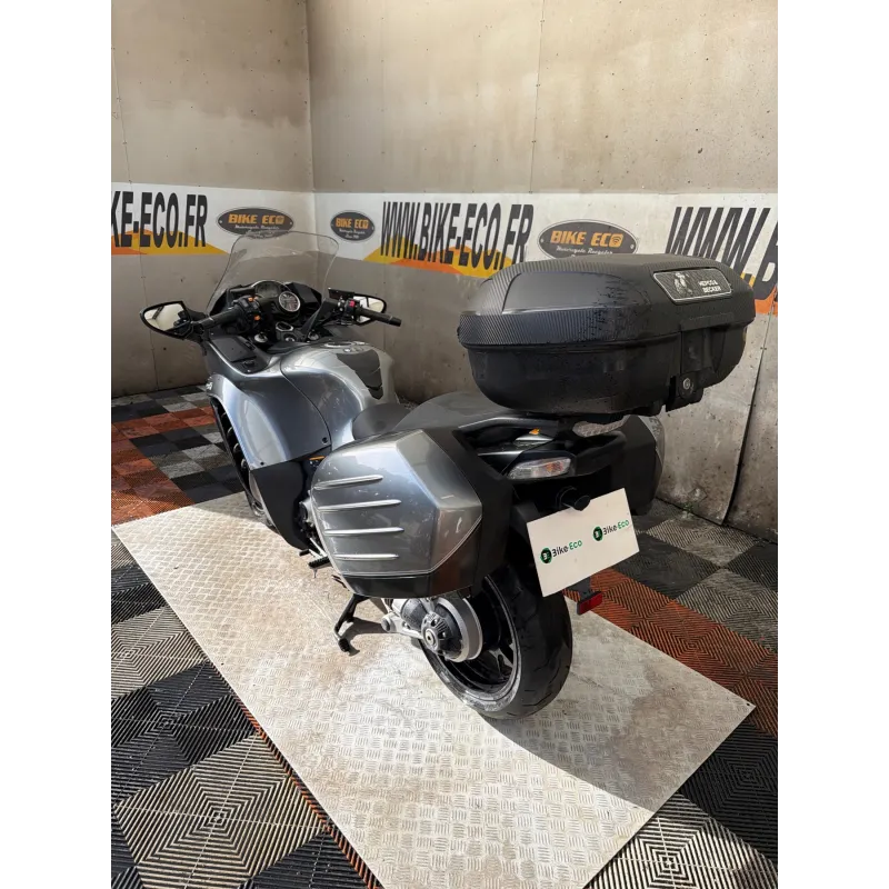 KAWASAKI 1400 GTR