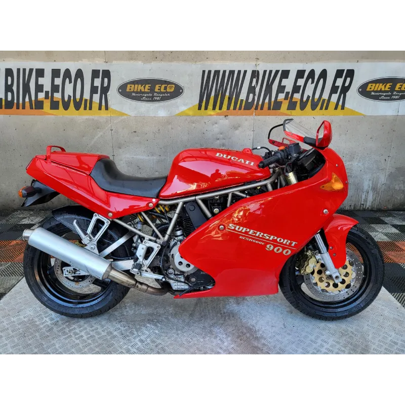 DUCATI 900 SS