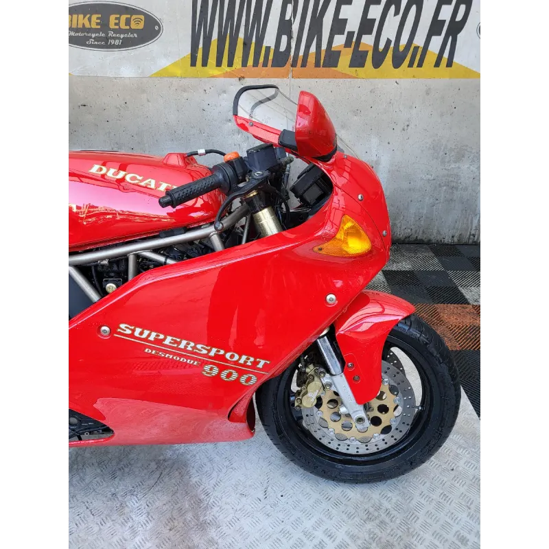 DUCATI 900 SS