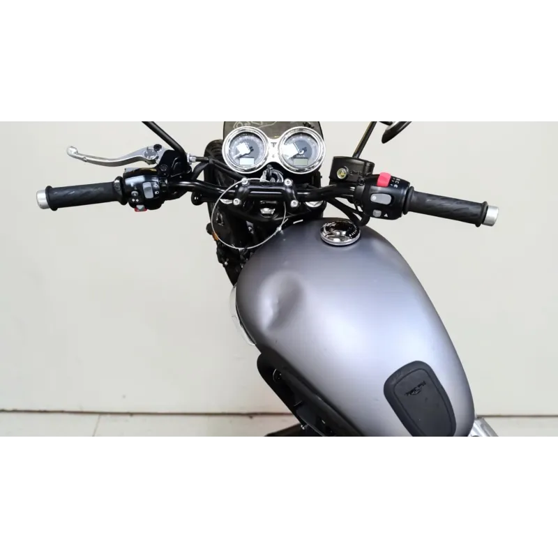 TRIUMPH BONNEVILLE 1200