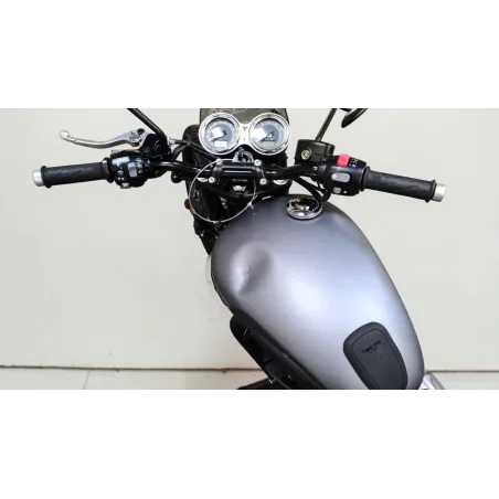 TRIUMPH BONNEVILLE 1200