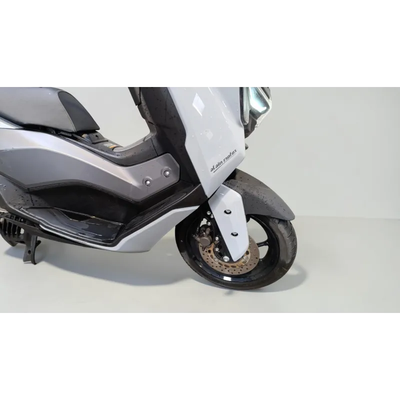 YAMAHA NMAX 125