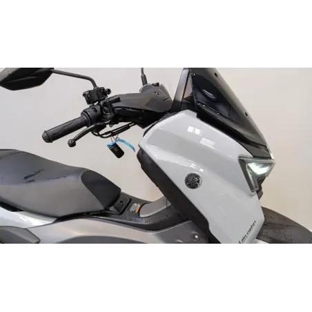 YAMAHA NMAX 125