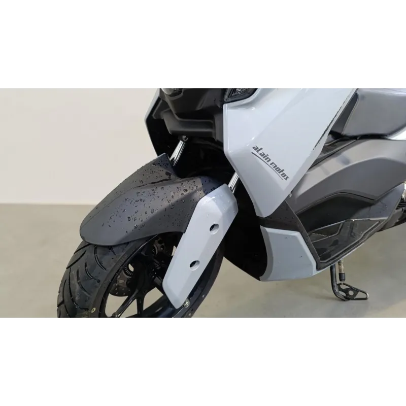 YAMAHA NMAX 125