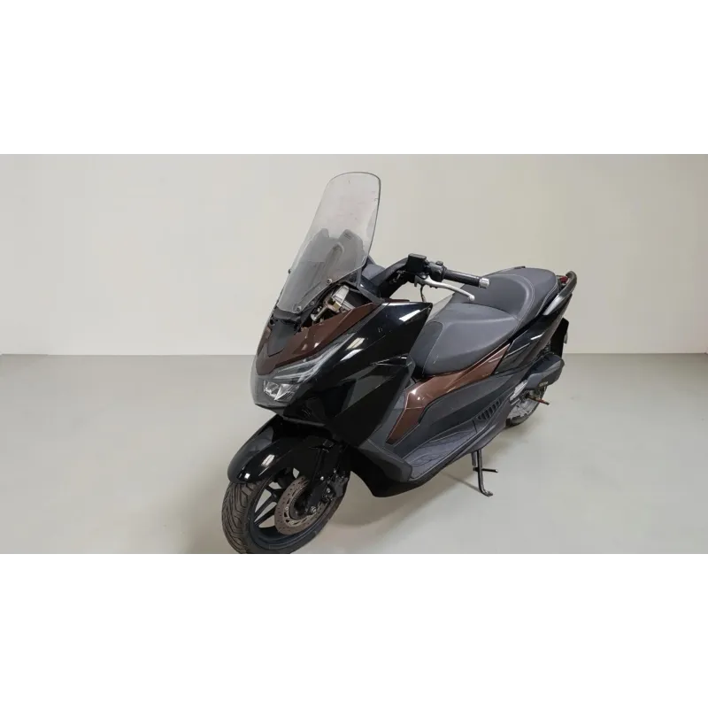 HONDA FORZA 125