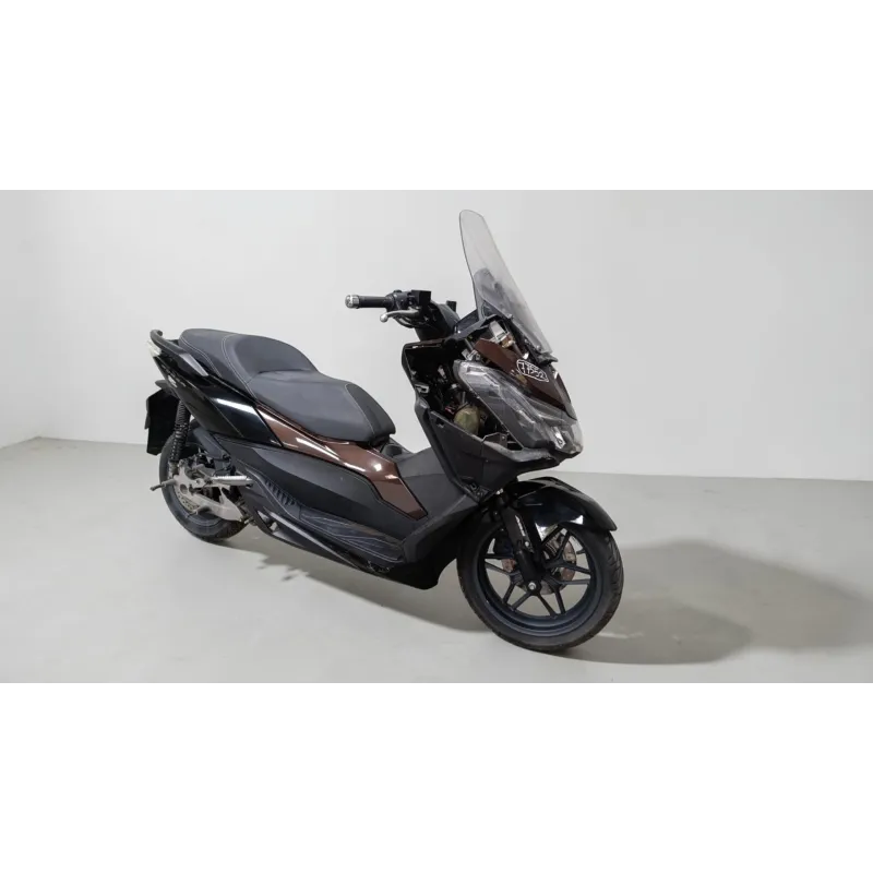 HONDA FORZA 125