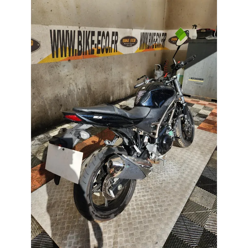 SUZUKI SV 650 N .