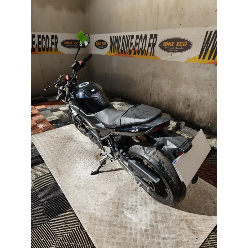 SUZUKI SV 650 N .