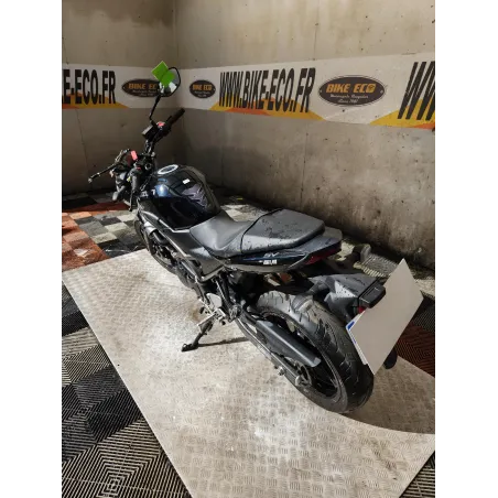SUZUKI SV 650 N .