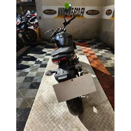 SUZUKI SV 650 N .