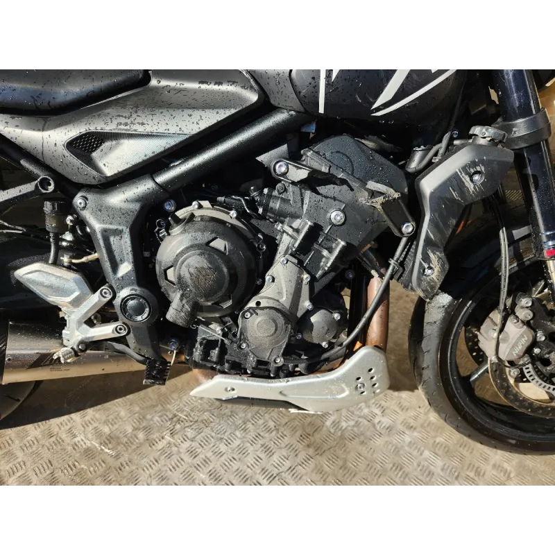 TRIUMPH TRIDENT 660 A2 .
