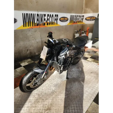TRIUMPH TRIDENT 660 A2 .