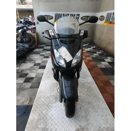 YAMAHA XMAX 125 .