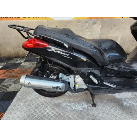 YAMAHA XMAX 125 .