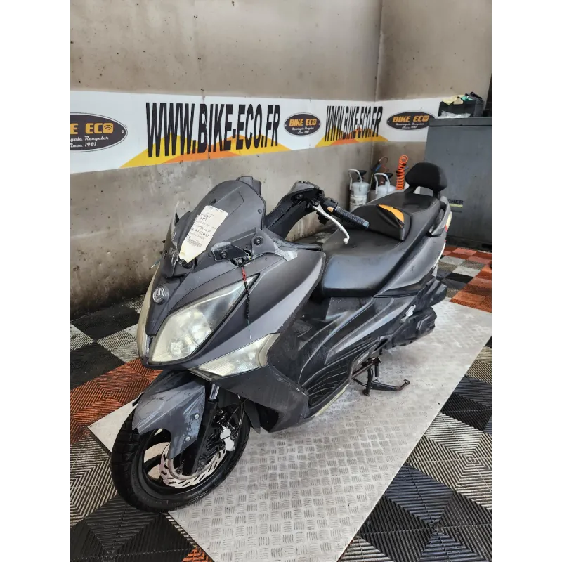 SYM GTS 300