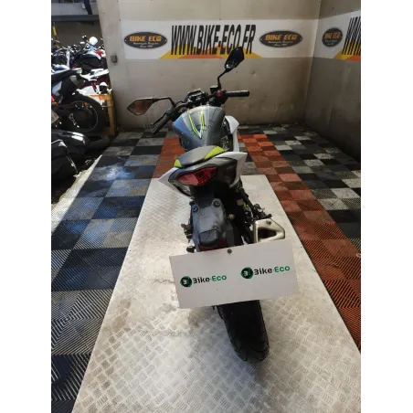KAWASAKI z 125 .