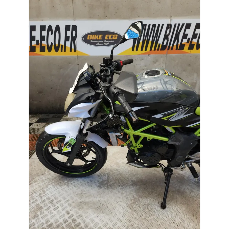 KAWASAKI z 125 .