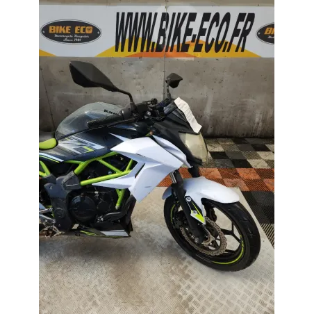 KAWASAKI z 125 .