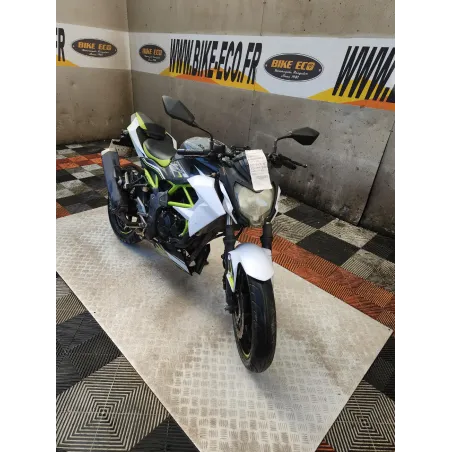 KAWASAKI z 125 .
