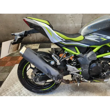 KAWASAKI z 125 .