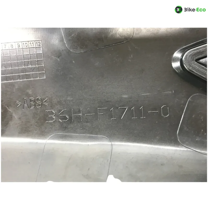 Cache carenage coque arriere YAMAHA GPD 125 2021-2024 NMAX