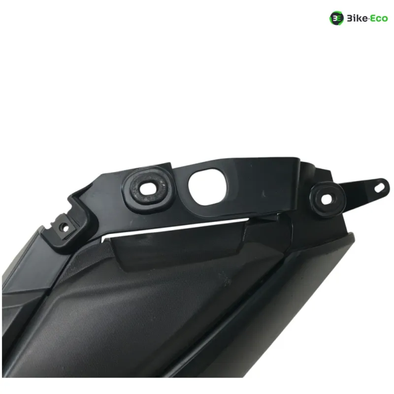 Cache carenage coque arriere YAMAHA GPD 125 2021-2024 NMAX