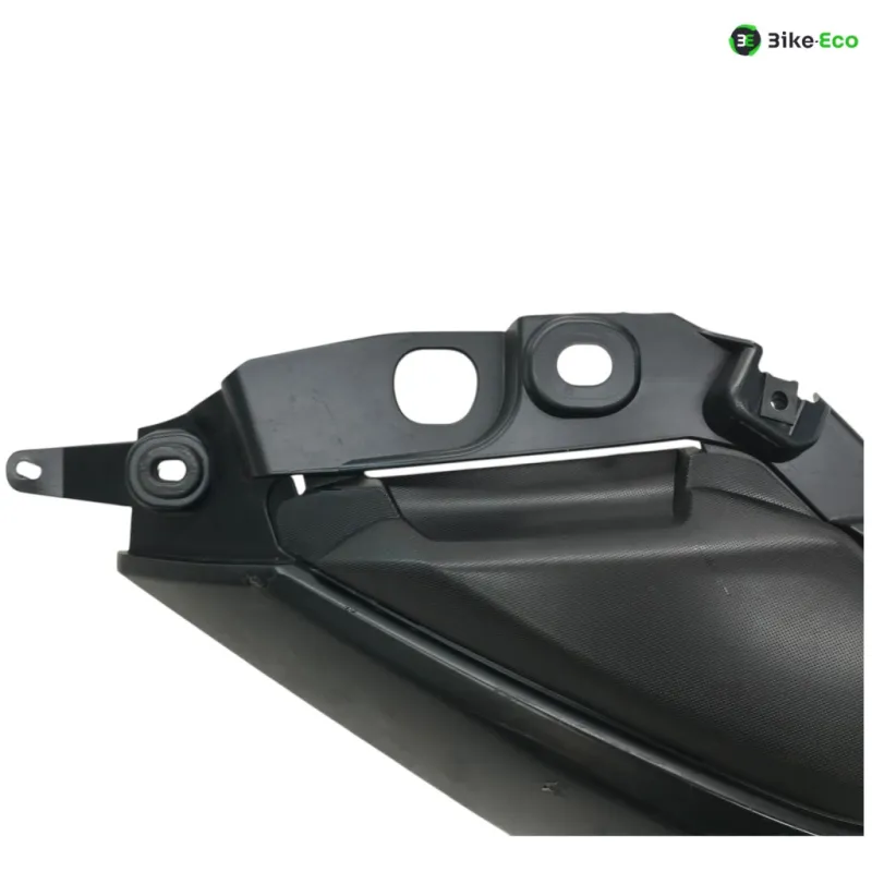 Cache carenage coque arriere YAMAHA GPD 125 2021-2024 NMAX