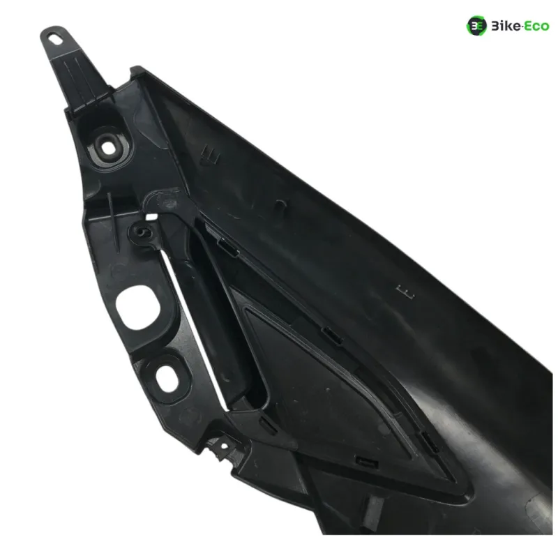 Cache carenage coque arriere YAMAHA GPD 125 2021-2024 NMAX