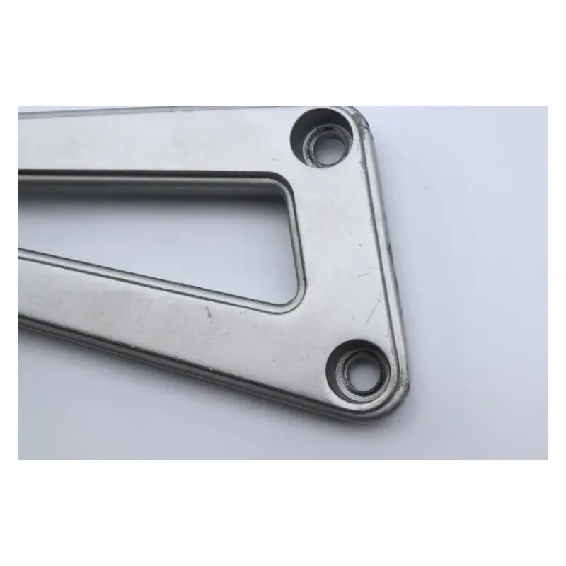 Platine arriere droite SUZUKI DR 650 RSE 1992 - 1997