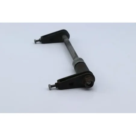 Axe de roue arriere HONDA CB 125 TWIN 1982 - 1988
