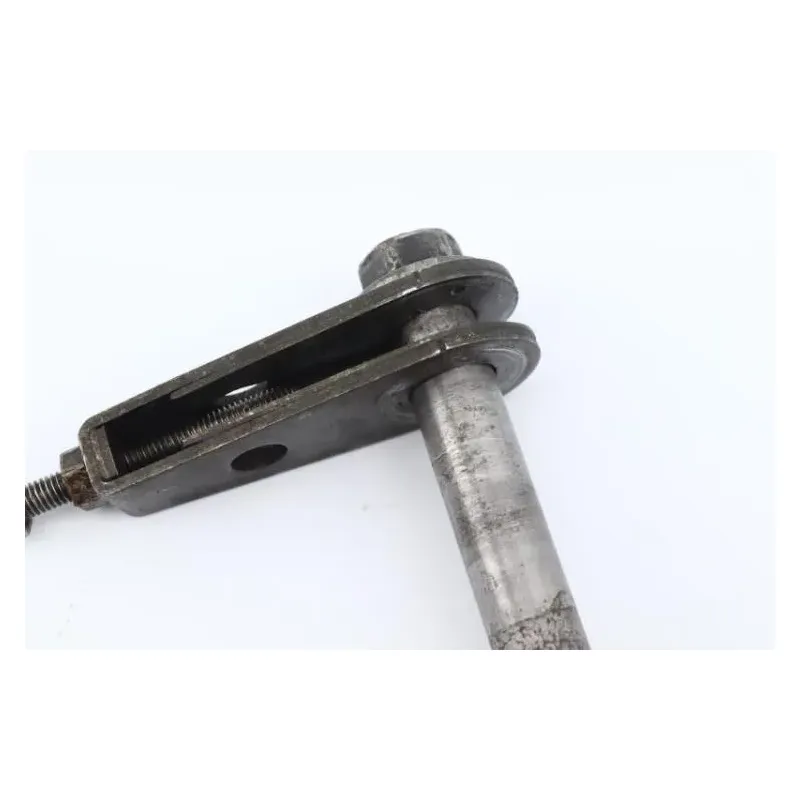 Axe de roue arriere HONDA CB 125 TWIN 1982 - 1988