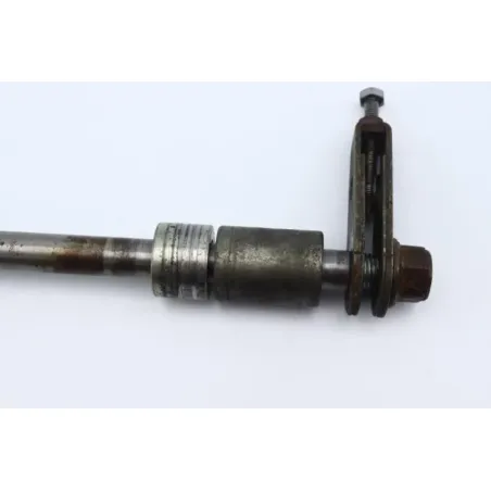 Axe de roue arriere HONDA CB 125 TWIN 1982 - 1988