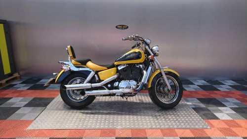HONDA VT 1100 C SHADOW